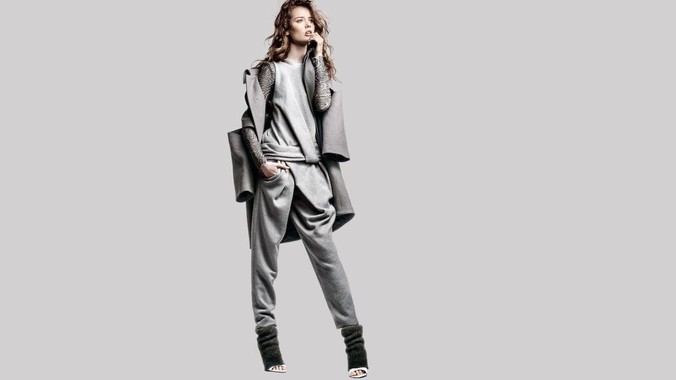 能不能发一张你相册里最好看的自拍照？